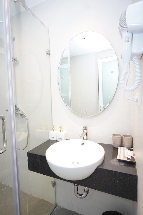 Hanoi Capital Premium Hotel Экстерьер фото